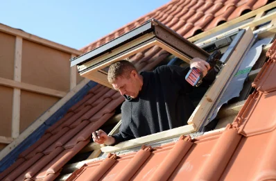 Pose de fenêtres de toit Velux à Rœschwoog